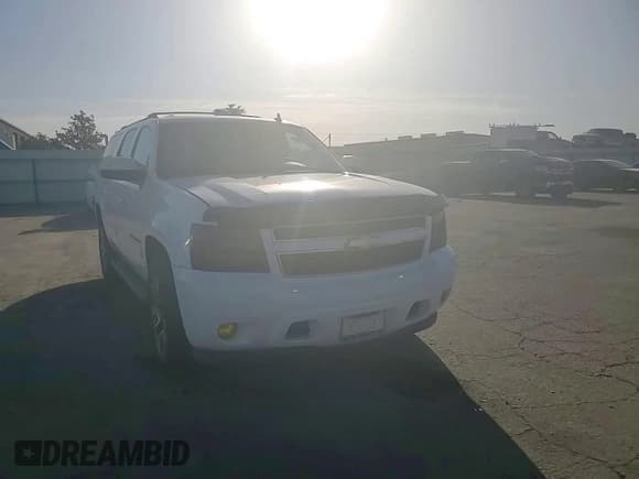 ✅ 2009 Chevrolet Suburban 2LT • VIN: 1GNFC26019R101682 • Lot: 74675694. Wystawiony na Copart z przebiegiem 222 334 mil. Bezpłatny archiwum sprzedaży aukcyjnych z USA i szczegółowy raport historii pojazdu na DreamBid. Zdjęcie 11.