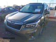 ✅ 2021 Subaru Forester Premium • VIN: JF2SKAFC8MH590290 • Lot: 43392304. Wystawiony na IAAI z przebiegiem 46 925 mil. Bezpłatny archiwum sprzedaży aukcyjnych z USA i szczegółowy raport historii pojazdu na DreamBid. Zdjęcie 2.