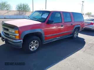 1994 Chevrolet Suburban z VIN 1GNFK16K9RJ334433, wystawiony jako IAAI lot #43559913 z przebiegiem 322 899 mil mil oraz . Historia ofert i sprzedaży dostępna na DreamBid. Obrazek 2.