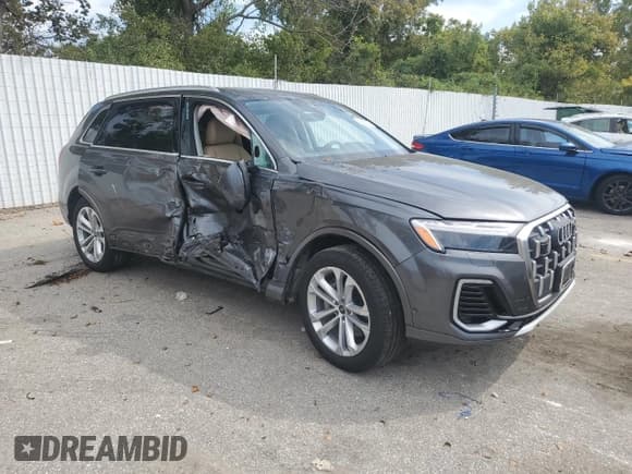 ✅ 2025 Audi Q7 Premium Plus • VIN: WA1LVBF74SD018215 • Lot: 84448295. Listed on Copart with 12,762 mi. Free auction sales archive from the USA and detailed vehicle history report at DreamBid. Image 4.