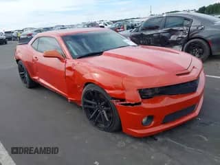 2010 Chevrolet Camaro 2SS z VIN 2G1FT1EW9A9109576, wystawiony jako IAAI lot #43062385 z przebiegiem 134 306 mil mil oraz . Historia ofert i sprzedaży dostępna na DreamBid. Obrazek 1.