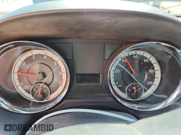 ✅ 2016 Dodge Grand Caravan SXT • VIN: 2C4RDGCG4GR116427 • Lot: 85648365. Wystawiony na Copart z przebiegiem Nie podano. Bezpłatny archiwum sprzedaży aukcyjnych z USA i szczegółowy raport historii pojazdu na DreamBid. Zdjęcie 9.