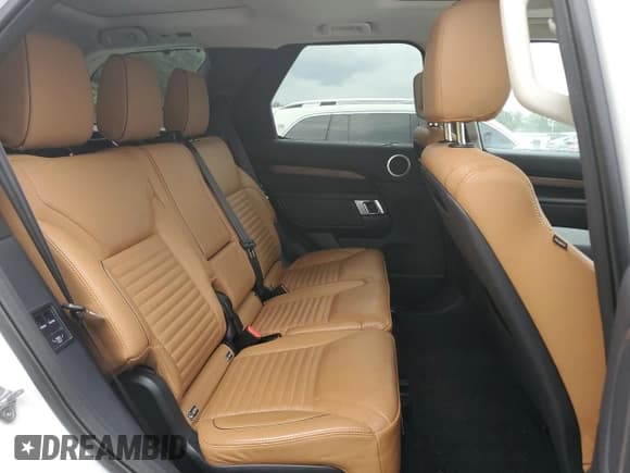 ✅ 2017 Land Rover Discovery HSE • VIN: SALRRBBV8HA005740 • Lot: 69821625. Wystawiony na Copart z przebiegiem 54 147 mil. Bezpłatny archiwum sprzedaży aukcyjnych z USA i szczegółowy raport historii pojazdu na DreamBid. Zdjęcie 11.