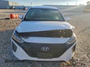 ✅ 2017 Hyundai Ioniq Blue • VIN: KMHC65LC6HU045801 • Lot: 94481915. Listed on Copart with 811,256 mi. Free auction sales archive from the USA and detailed vehicle history report at DreamBid. Image 5.