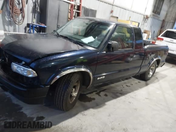 ✅ 2001 Chevrolet S-10 LS • VIN: 1GCCS19W818233602 • Лот: 41243240. Опубликован ранее на IAAI с пробегом 206 157 миль. Бесплатный доступ к архиву аукционных продаж из США и подробный отчёт об истории автомобиля на DreamBid. Изображение 17.