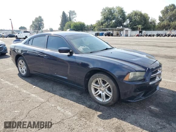 ✅ 2011 Dodge Charger Rallye • VIN: 2B3CL3CG7BH553520 • Лот: 67990965. Опубликован ранее на Copart с пробегом 252 266 миль. Бесплатный доступ к архиву аукционных продаж из США и подробный отчёт об истории автомобиля на DreamBid. Изображение 4.
