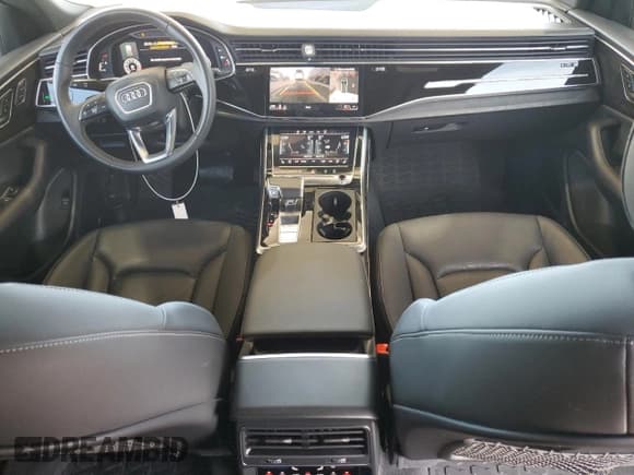 ✅ 2021 Audi Q8 Prestige • VIN: WA1FVAF1XMD018628 • Lot: 65741575. Wystawiony na Copart z przebiegiem 39 720 mil. Bezpłatny archiwum sprzedaży aukcyjnych z USA i szczegółowy raport historii pojazdu na DreamBid. Zdjęcie 8.