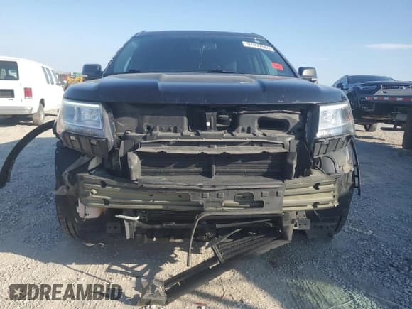 ✅ 2019 Ford Explorer XLT • VIN: 1FM5K8D89KGB26068 • Lot: 91977665. Wystawiony na Copart z przebiegiem 142 846 mil. Bezpłatny archiwum sprzedaży aukcyjnych z USA i szczegółowy raport historii pojazdu na DreamBid. Zdjęcie 5.