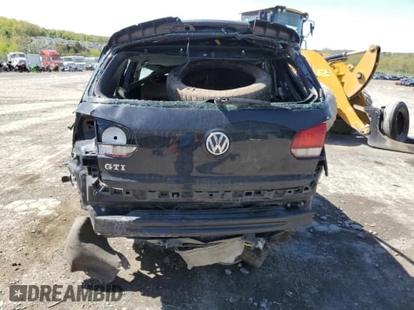 ✅ 2014 Volkswagen Golf GTI Wolfsburg Edition • VIN: WVWGD7AJ3EW008990 • Lot: 55148235. Listed on Copart with Not provided. Free auction sales archive from the USA and detailed vehicle history report at DreamBid. Image 6.