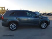 ✅ 2014 Kia Sorento EX • VIN: 5XYKUDA78EG544425 • Lot: 43697704. Listed on IAAI with 125,981 mi. Free auction sales archive from the USA and detailed vehicle history report at DreamBid. Image 13.