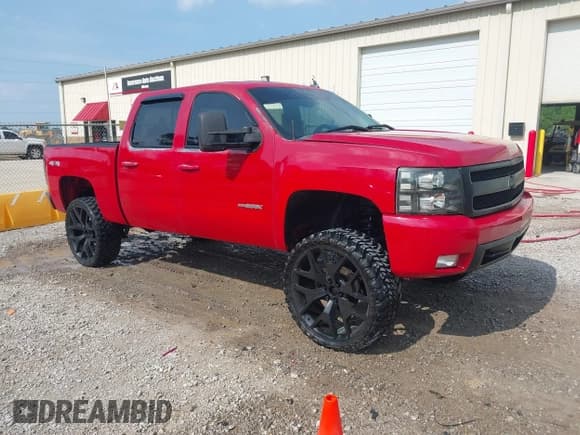 ✅ 2008 Chevrolet Silverado 1500 LTZ • VIN: 2GCEK13Y281241713 • Lot: 42490545. Listed on IAAI with 251,667 mi. Free auction sales archive from the USA and detailed vehicle history report at DreamBid. Image 1.