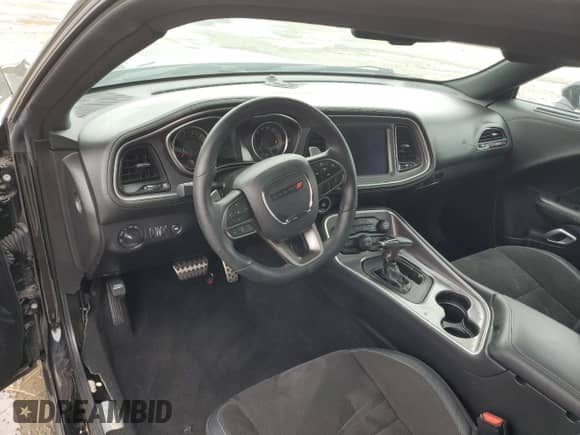 ✅ 2020 Dodge Challenger R/T Scat Pack • VIN: 2C3CDZFJ8LH198546 • Lot: 40434303. Wystawiony na Copart z przebiegiem 20 607 mil. Bezpłatny archiwum sprzedaży aukcyjnych z USA i szczegółowy raport historii pojazdu na DreamBid. Zdjęcie 8.