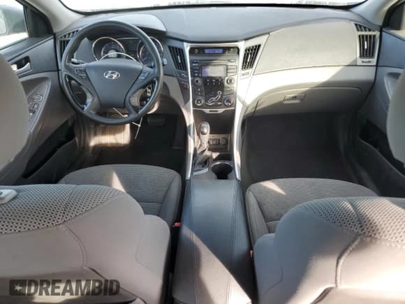 ✅ 2013 Hyundai Sonata GLS • VIN: 5NPEB4AC1DH584529 • Лот: 92196325. Опубликован ранее на Copart с пробегом 200 316 миль. Бесплатный доступ к архиву аукционных продаж из США и подробный отчёт об истории автомобиля на DreamBid. Изображение 8.