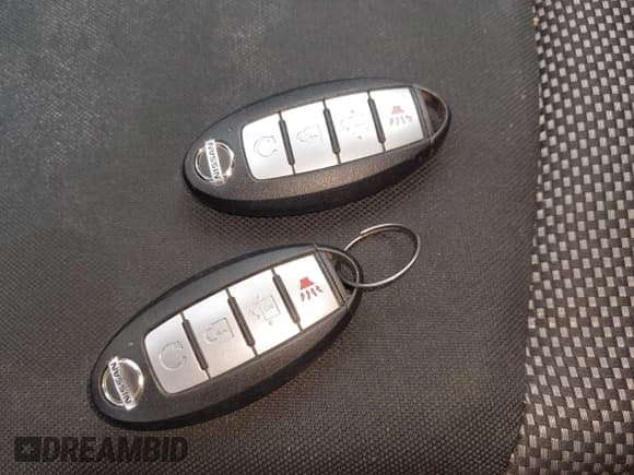 ✅ 2019 Nissan Pathfinder SV • VIN: 5N1DR2MM6KC582215 • Lot: 42839071. Listed on IAAI with 84,322 mi. Free auction sales archive from the USA and detailed vehicle history report at DreamBid. Image 11.