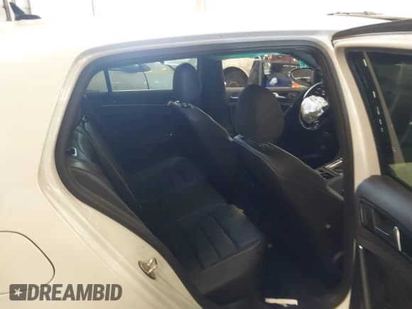 ✅ 2019 Volkswagen Golf R • VIN: WVWVA7AU4KW219878 • Lot: 41895517. Listed on IAAI with 39,607 mi. Free auction sales archive from the USA and detailed vehicle history report at DreamBid. Image 8.