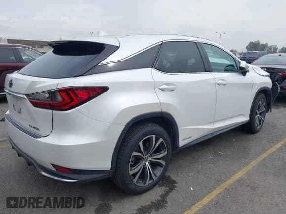 ✅ 2022 Lexus RX 450h • VIN: 2T2HGMDA8NC074106 • Lot: 41717177. Wystawiony na IAAI z przebiegiem 46 547 mil. Bezpłatny archiwum sprzedaży aukcyjnych z USA i szczegółowy raport historii pojazdu na DreamBid. Zdjęcie 4.
