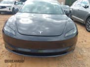 ✅ 2024 Tesla Model 3 Long Range • VIN: 5YJ3E1EBXRF808725 • Lot: 43236356. Wystawiony na IAAI z przebiegiem 25 255 mil. Bezpłatny archiwum sprzedaży aukcyjnych z USA i szczegółowy raport historii pojazdu na DreamBid. Zdjęcie 12.