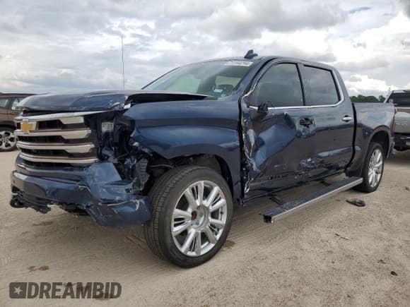 ✅ 2022 Chevrolet Silverado 1500 High Country • VIN: 1GCPAFED9NZ631102 • Лот: 71194294. Опубликован ранее на Copart с пробегом 48 027 миль. Бесплатный доступ к архиву аукционных продаж из США и подробный отчёт об истории автомобиля на DreamBid. Изображение 1.