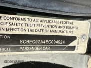 ✅ 2014 Bentley Flying Spur • VIN: SCBEC9ZA4EC094924 • Lot: 57308755. Wystawiony na Copart z przebiegiem 31 529 mil. Bezpłatny archiwum sprzedaży aukcyjnych z USA i szczegółowy raport historii pojazdu na DreamBid. Zdjęcie 10.