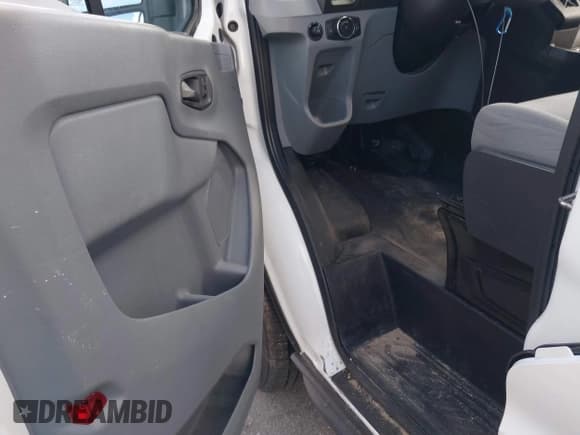 ✅ 2017 Ford Transit • VIN: 1FTBW2YM8HKB52232 • Лот: 43108876. Опубликован ранее на IAAI с пробегом 151 642 миль. Бесплатный доступ к архиву аукционных продаж из США и подробный отчёт об истории автомобиля на DreamBid. Изображение 6.