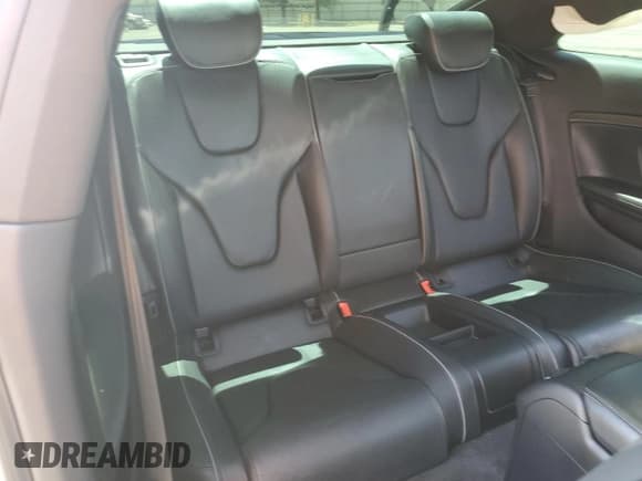 ✅ 2015 Audi RS 5 • VIN: WUAC6AFR9FA901588 • Lot: 61548775. Listed on Copart with 84,874 mi. Free auction sales archive from the USA and detailed vehicle history report at DreamBid. Image 10.