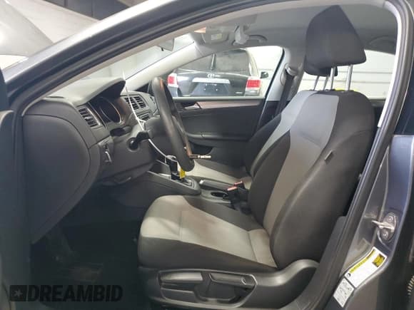 ✅ 2018 Volkswagen Jetta S • VIN: 3VW2B7AJ0JM247680 • Lot: 85845585. Listed on Copart with 80,037 mi. Free auction sales archive from the USA and detailed vehicle history report at DreamBid. Image 7.