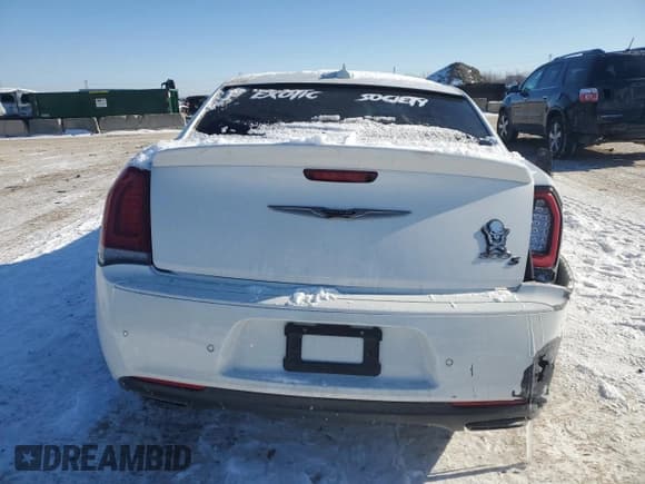 ✅ 2017 Chrysler 300 S Alloy Edition • VIN: 2C3CCABT2HH593566 • Лот: 88085215. Опубликован ранее на Copart с пробегом 50 297 миль. Бесплатный доступ к архиву аукционных продаж из США и подробный отчёт об истории автомобиля на DreamBid. Изображение 6.