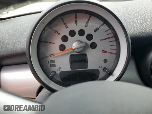 ✅ 2007 MINI Hardtop • VIN: WMWMF33567TL78824 • Lot: 82329615. Wystawiony na Copart z przebiegiem Nie podano. Bezpłatny archiwum sprzedaży aukcyjnych z USA i szczegółowy raport historii pojazdu na DreamBid. Zdjęcie 9.