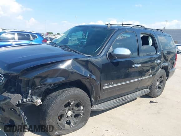 2010 Chevrolet Tahoe LTZ с VIN 1GNUCCE00AR145756, выставлен на аукционе IAAI как лот 43141466 с пробегом 261 166 миль миль и . История ставок и продаж доступна на DreamBid. Изображение 6.