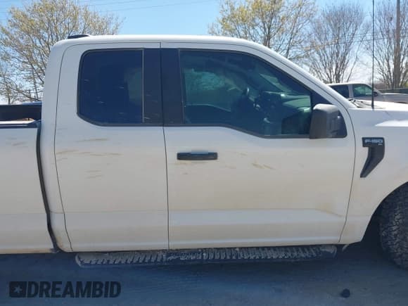 ✅ 2022 Ford F-150 XL • VIN: 1FTEX1EP4NKE18604 • Lot: 41781529. Listed on IAAI with Not provided. Free auction sales archive from the USA and detailed vehicle history report at DreamBid. Image 12.