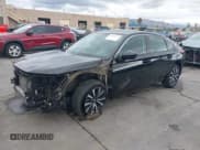 ✅ 2022 Honda Civic EX-L • VIN: 19XFL1H77NE002433 • Lot: 43464617. Wystawiony na IAAI z przebiegiem 38 911 mil. Bezpłatny archiwum sprzedaży aukcyjnych z USA i szczegółowy raport historii pojazdu na DreamBid. Zdjęcie 2.