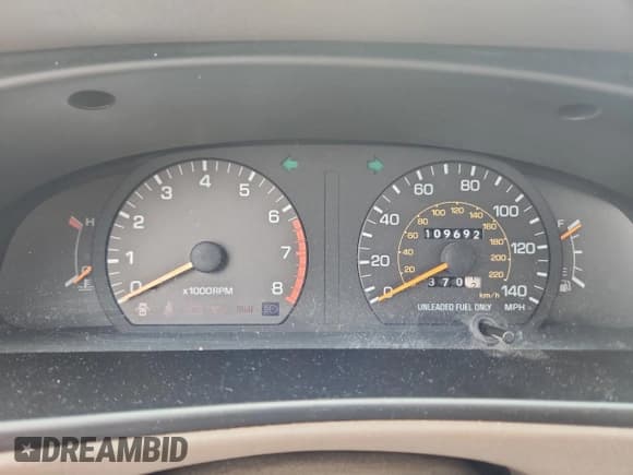 ✅ 1993 Toyota Camry DLX • VIN: 4T1SK11E6PU180747 • Lot: 64990075. Wystawiony na Copart z przebiegiem 109 692 mil. Bezpłatny archiwum sprzedaży aukcyjnych z USA i szczegółowy raport historii pojazdu na DreamBid. Zdjęcie 9.