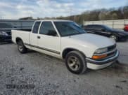 ✅ 2000 Chevrolet S-10 LS • VIN: 1GCCS19W7Y8158661 • Лот: 48857445. Опубликован ранее на Copart с пробегом 124 068 миль. Бесплатный доступ к архиву аукционных продаж из США и подробный отчёт об истории автомобиля на DreamBid. Изображение 4.
