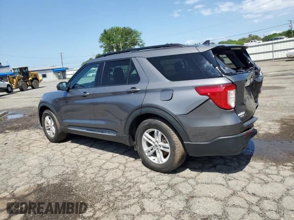 ✅ 2022 Ford Explorer XLT • VIN: 1FMSK7DH5NGA05779 • Lot: 54621085. Listed on Copart with 25,617 mi. Free auction sales archive from the USA and detailed vehicle history report at DreamBid. Image 2.