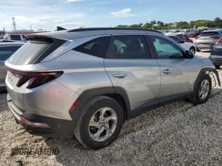 ✅ 2022 Hyundai Tucson SEL • VIN: 5NMJB3AE1NH058863 • Lot: 74676964. Wystawiony na Copart z przebiegiem 27 647 mil. Bezpłatny archiwum sprzedaży aukcyjnych z USA i szczegółowy raport historii pojazdu na DreamBid. Zdjęcie 3.