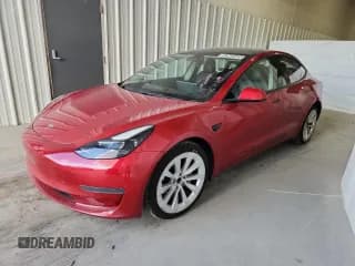 ✅ 2022 Tesla Model 3 • VIN: 5YJ3E1EA5NF368639 • Lot: 92948405. Wystawiony na Copart z przebiegiem 168 038 mil. Bezpłatny archiwum sprzedaży aukcyjnych z USA i szczegółowy raport historii pojazdu na DreamBid. Zdjęcie 1.