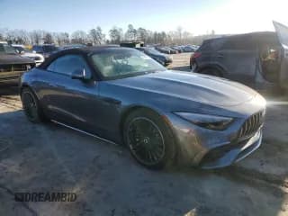 ✅ 2023 Mercedes-Benz SL 43 AMG • VIN: W1KVK5AB1PF017397 • Lot: 41558195. Wystawiony na Copart z przebiegiem Nie podano. Bezpłatny archiwum sprzedaży aukcyjnych z USA i szczegółowy raport historii pojazdu na DreamBid. Zdjęcie 4.