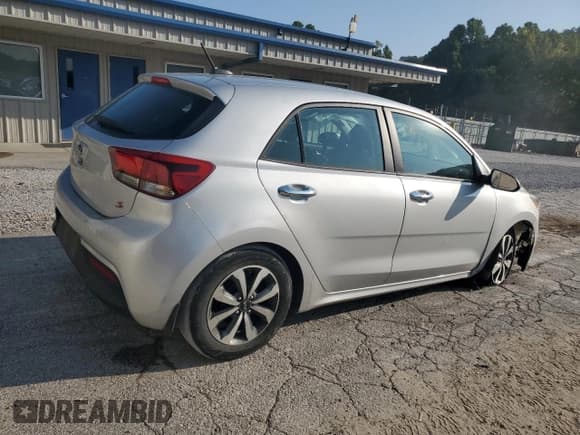 ✅ 2021 Kia Rio S • VIN: 3KPA25AD9ME407194 • Lot: 68083045. Wystawiony na Copart z przebiegiem 51 623 mil. Bezpłatny archiwum sprzedaży aukcyjnych z USA i szczegółowy raport historii pojazdu na DreamBid. Zdjęcie 3.