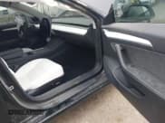 ✅ 2021 Tesla Model 3 Performance • VIN: 5YJ3E1EC5MF030822 • Lot: 41907973. Wystawiony na IAAI z przebiegiem 50 133 mil. Bezpłatny archiwum sprzedaży aukcyjnych z USA i szczegółowy raport historii pojazdu na DreamBid. Zdjęcie 5.