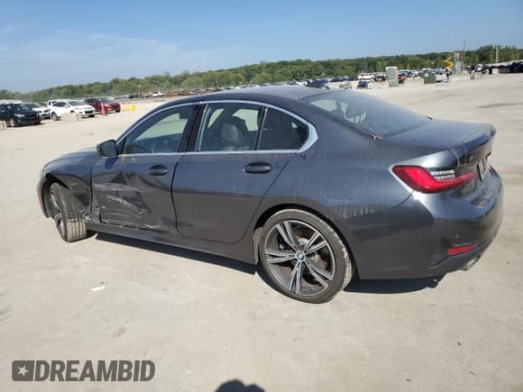 ✅ 2019 BMW 3 Series 330i xDrive • VIN: 3MW5R7J53K8B02428 • Lot: 84277115. Wystawiony na Copart z przebiegiem 46 779 mil. Bezpłatny archiwum sprzedaży aukcyjnych z USA i szczegółowy raport historii pojazdu na DreamBid. Zdjęcie 2.