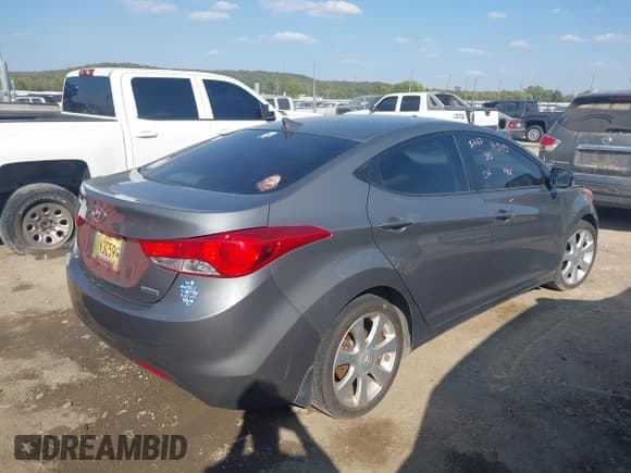 ✅ 2013 Hyundai Elantra GLS • VIN: 5NPDH4AE6DH412055 • Лот: 43463785. Опубликован ранее на IAAI с пробегом 200 248 миль. Бесплатный доступ к архиву аукционных продаж из США и подробный отчёт об истории автомобиля на DreamBid. Изображение 4.