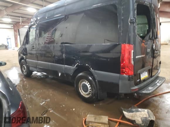 ✅ 2019 Mercedes-Benz Sprinter Passenger • VIN: WDZPF0CD5KP051077 • Лот: 89643055. Опубликован ранее на Copart с пробегом Не указан. Бесплатный доступ к архиву аукционных продаж из США и подробный отчёт об истории автомобиля на DreamBid. Изображение 2.