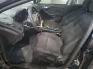 ✅ 2017 Ford Focus SEL • VIN: 1FADP3M24HL240307 • Лот: 90327655. Опубликован ранее на Copart с пробегом 82 671 миль. Бесплатный доступ к архиву аукционных продаж из США и подробный отчёт об истории автомобиля на DreamBid. Изображение 7.