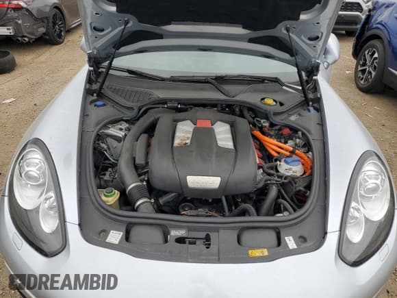 ✅ 2015 Porsche Panamera S E-Hybrid • VIN: WP0AD2A74FL040203 • Lot: 82415105. Listed on Copart with 40,208 mi. Free auction sales archive from the USA and detailed vehicle history report at DreamBid. Image 11.