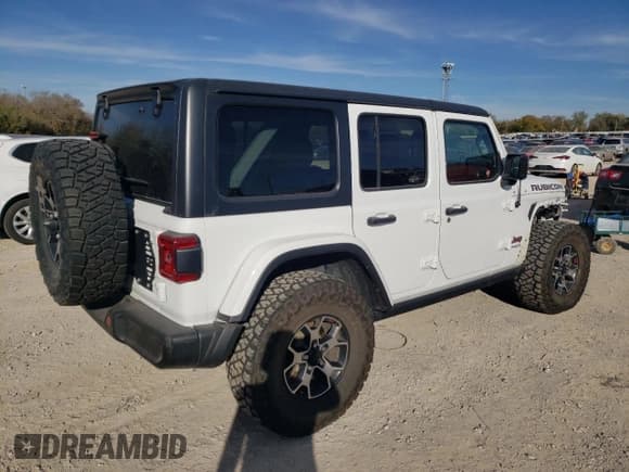 ✅ 2020 Jeep Wrangler Unlimited Rubicon • VIN: 1C4JJXFMXLW275705 • Lot: 80210954. Listed on Copart with 55,876 mi. Free auction sales archive from the USA and detailed vehicle history report at DreamBid. Image 3.