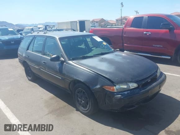 ✅ 1998 Ford Escort SE • VIN: 3FAFP15P0WR238401 • Lot: 43273047. Wystawiony na IAAI z przebiegiem 115 829 mil. Bezpłatny archiwum sprzedaży aukcyjnych z USA i szczegółowy raport historii pojazdu na DreamBid. Zdjęcie 1.