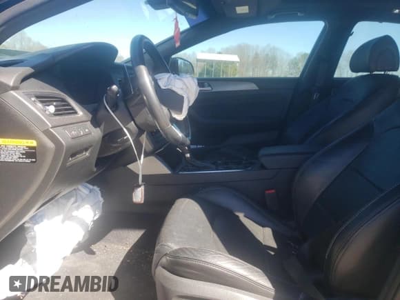 ✅ 2015 Hyundai Sonata Sport • VIN: 5NPE34AB3FH169865 • Lot: 44172443. Listed on Copart with 118,706 mi. Free auction sales archive from the USA and detailed vehicle history report at DreamBid. Image 7.