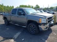 ✅ 2014 Chevrolet Silverado 2500HD LTZ • VIN: 1GC1KYEG5EF164352 • Лот: 42805563. Опубликован ранее на IAAI с пробегом 102 548 миль. Бесплатный доступ к архиву аукционных продаж из США и подробный отчёт об истории автомобиля на DreamBid. Изображение 1.