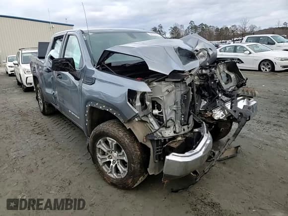 ✅ 2021 GMC Sierra 1500 • VIN: 3GTU9AEF1MG269684 • Lot: 84997854. Wystawiony na Copart z przebiegiem 98 349 mil. Bezpłatny archiwum sprzedaży aukcyjnych z USA i szczegółowy raport historii pojazdu na DreamBid. Zdjęcie 11.