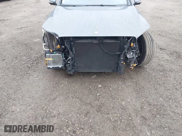 ✅ 2019 Mercedes-Benz S 560 • VIN: WDDUG8GB7KA463940 • Lot: 43038665. Wystawiony na IAAI z przebiegiem 34 901 mil. Bezpłatny archiwum sprzedaży aukcyjnych z USA i szczegółowy raport historii pojazdu na DreamBid. Zdjęcie 6.